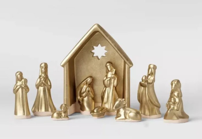20+ Gorgeous and Modern Nativity Sets – The How To Mom